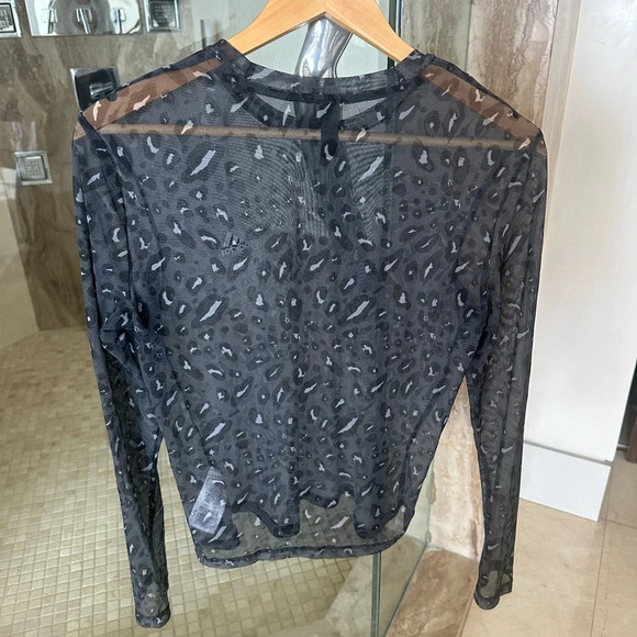 Worn Once Super Cool Adidas Animal Print Top - Picture 4 of 7